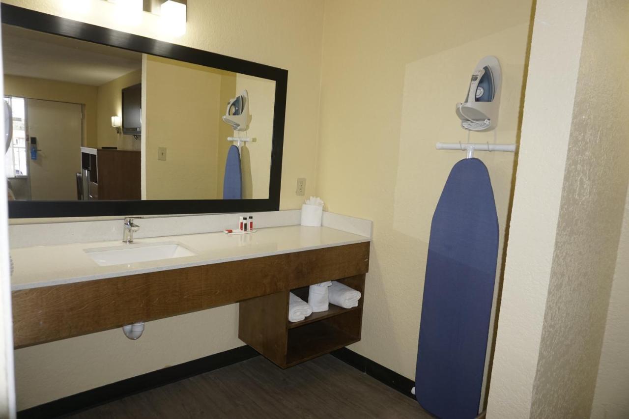 Days Inn by Wyndham Apopka/Orlando Bagian luar foto