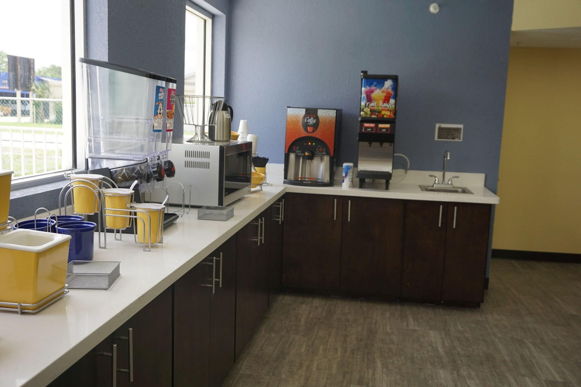 Days Inn by Wyndham Apopka/Orlando Bagian luar foto